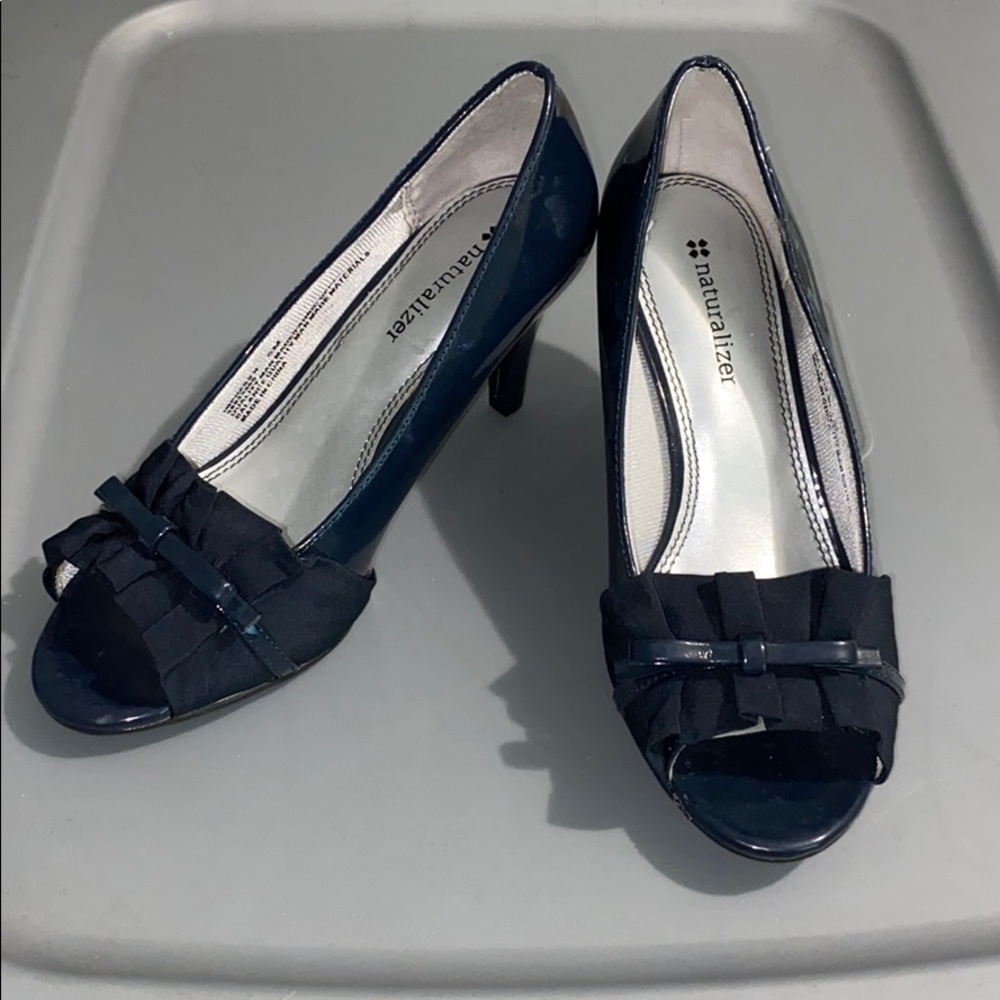 Navy Blue Naturalizer